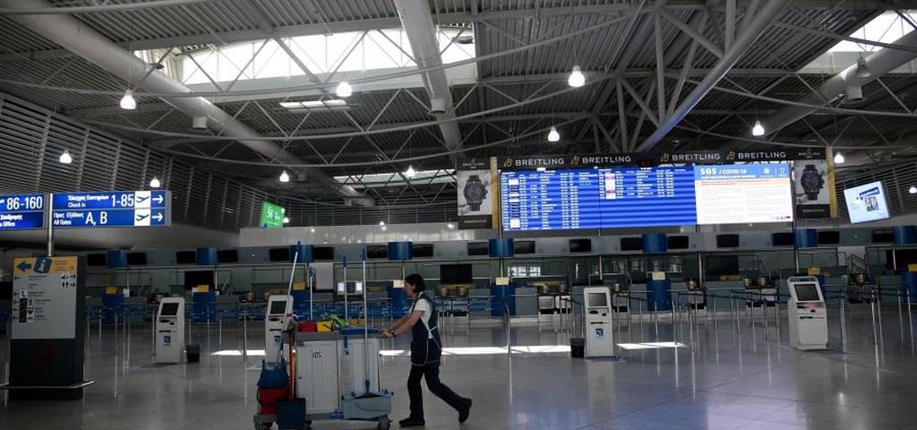 Continuing decline in passenger traffic at Greek airports 